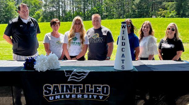Heidi signing with Saint Leo